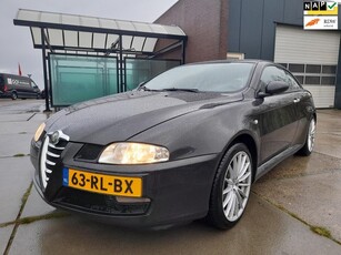 Alfa Romeo GT 2.0 JTS Distinctive