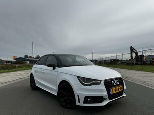 Audi A1 Sportback 1.2 TFSI Attraction/S-line/5 Deurs