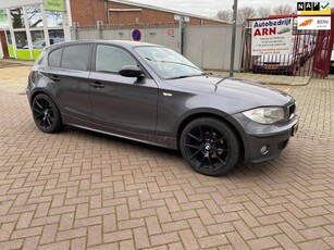 BMW 1-serie 116i * NW Ketting * Airco * Navigatie * Carplay