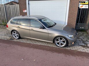 BMW 3-serie Touring 320d lci facelift 2011 Lichte schade