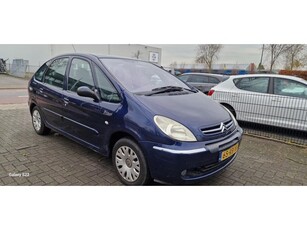 Citroen Xsara Picasso 2.0i-16V Image