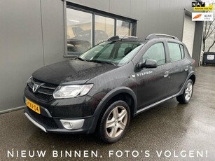 Dacia Sandero TCe 90 Stepway Lauréate / Navigatie /