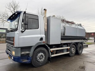 DAF 85.330 6X2 - VACUUM CLEANER + LIFT/STEERING AXLE