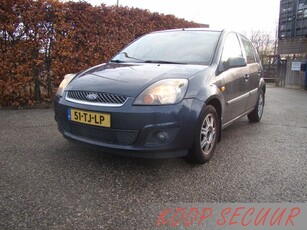 Ford Fiesta 1.6-16V Ghia (bj 2006)