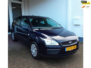 Ford Focus 1.6 16V Ambiente * 5 DRS / AIRCO*