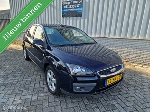 Ford Focus 2.0-16V Futura