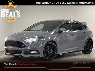 Ford Focus 2.0 EcoBoost ST ST Pack Driver Assistance