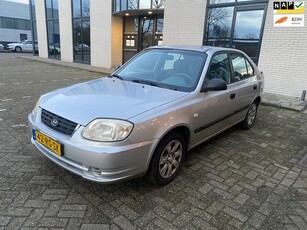 Hyundai Accent 1.3i Active Young / AIRCO / APK / NAP / 5DRS