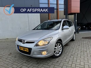 Hyundai i30 CW 1.6i Dynamic ECC NAVI NAP BT (bj 2010)