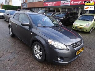 Kia Pro_cee'd 1.4 CVVT X-ecutive/Airco/Lederbekl./Cruise/LMV