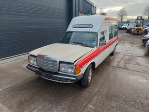 Mercedes-Benz 200-280 (W123) 250 L 8p opknapper (bj 1980)