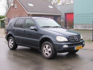 Mercedes-Benz M-Klasse 320 -- Youngtimer -- (bj 2002)