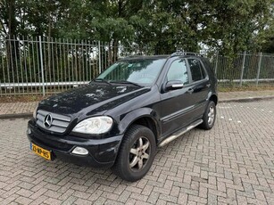 Mercedes-Benz ML 270 CDI NAVI/CLIMA 7 PERSON