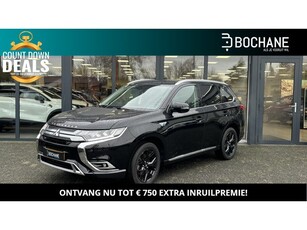 Mitsubishi Outlander 2.4 PHEV Intense+ Leder Camera