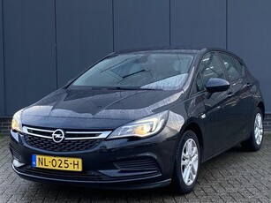 Opel Astra 1.0 Edition Navigatie Parkeersensoren