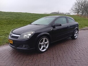 Opel Astra GTC 1.8i Executive Automaat Navigatie Cruise