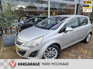 Opel Corsa 1.4-16V Cosmo,lage km,leuk uitgevoerd