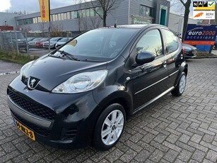 Peugeot 107 1.0-12V Urban Move - AIRCO - NIEUWE JAAR APK !