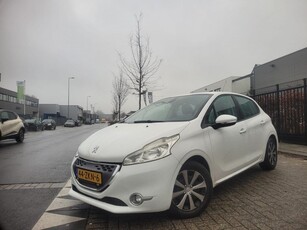 Peugeot 208 1.4 e-HDi NavigatieClima Luxe model 2013