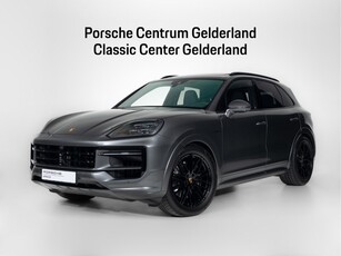 Porsche Cayenne E-Hybrid (bj 2024, automaat)