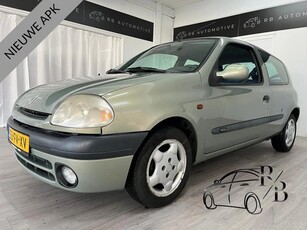 Renault Clio 1.4-16V Si NIEUWE