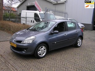 Renault Clio 1.6-16V Privilège nap airco nieuwe apk