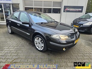 Renault Laguna 2.0-16V Tech Line NAVI..TREKHAAK