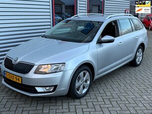 Skoda Octavia Combi 1.6 TDI Elegance Automaat