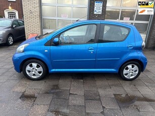 Toyota Aygo 1.0-12V Dynamic Blue