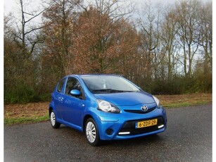 Toyota Aygo 1.0 VVT-i Aspiration . AUTOMAAT . flipper op