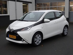 Toyota Aygo 1.0 VVT-i x-play Airco, mistlampen, telefoon