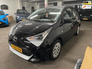 Toyota Aygo 1.0 VVT-i x-play Camera Airco Navi