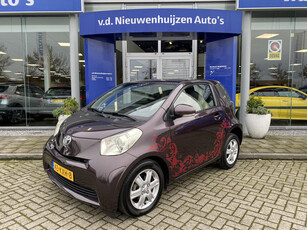 Toyota iQ 1.0 VVTi 1e eigenaar Luxe uitvoering !! Leder | lichtmetalen velgen | Navi info Frank 0492-588958