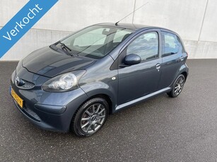 Toyota TOYOTA AYGO 5 deurs nette staat