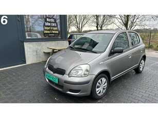 Toyota Yaris 1.0 VVT-i Idols