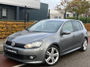 Volkswagen Golf 1.4 TSI Highline R-line