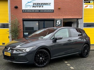 Volkswagen Golf 1.5 TSI Life sfeerverlichting. CarPlay.