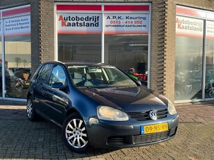 Volkswagen Golf 1.6 FSI Trendline 5 Drs - Clima - 6 Bak -