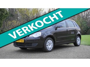 Volkswagen Polo 1.4-16V Comfortline Automaat Airco Cruise