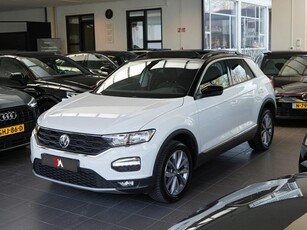 Volkswagen T-Roc 1.5 TSI Style Business DSG PANORAMA