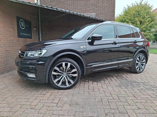 Volkswagen Tiguan 2.0 TSI 4Motion Highline 220PK R-Line / Trekhaak / Car Play / Navigatie / Led Verlichting