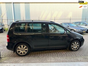 Volkswagen Touran 1.6-16V FSI Trendline