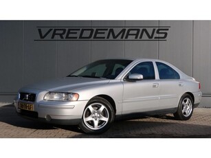 Volvo S60 2.4D Edition II (bj 2006)