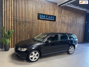 Volvo V50 2.4i Summum [bj 2004] AircoXenonLeerTrkhaak