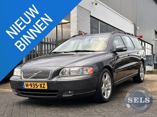 Volvo V70 2.4 D5 185PK Momentum Geartronic YOUNGTIMER!