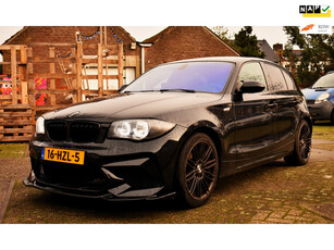 BMW 1-serie 116i Business Line ZEER MOOI, MET CRUISE CONTROL, MULTIMEDIASYSTEEM EN MEER!