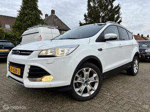 Ford Kuga 1.5 Titanium Styling Pack / Navigatie / NL auto