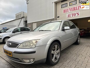 Ford Mondeo 2.0-16V Ghia ExecutiveAIRCONAVIAPK