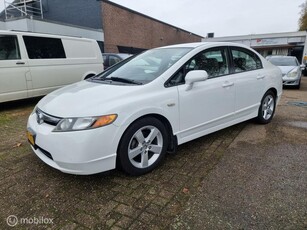 Honda Civic 18i Automaat. LEES ALLES KMST ONLOGISCHE.