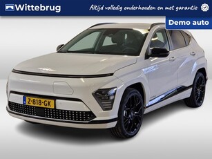 Hyundai KONA Electric Comfort Smart 65.4 kWh Met Navigatie, 17 inch velgen Gloss Black, Camera en Vo